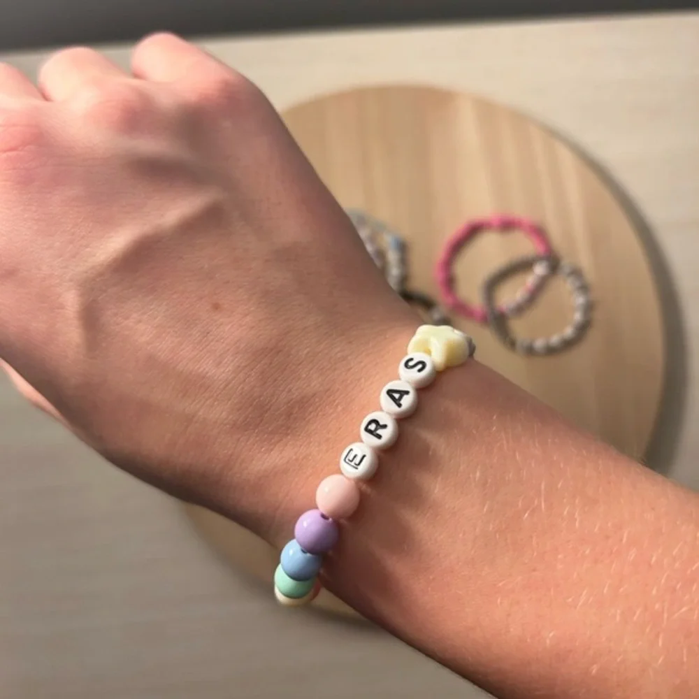 Bundle of 12 Taylor Swift Eras friendship bracelets - Picture 3 of 9